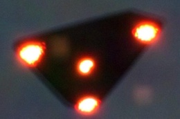'Absolutely huge' triangle UFO flies low over Missouri town