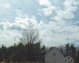 Camera captures UFO streaking across NH daytime sky